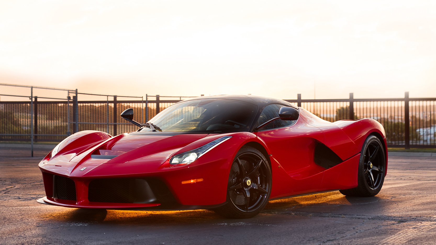 Månadens lyxbil: Hybriden Ferrari LaFerrari