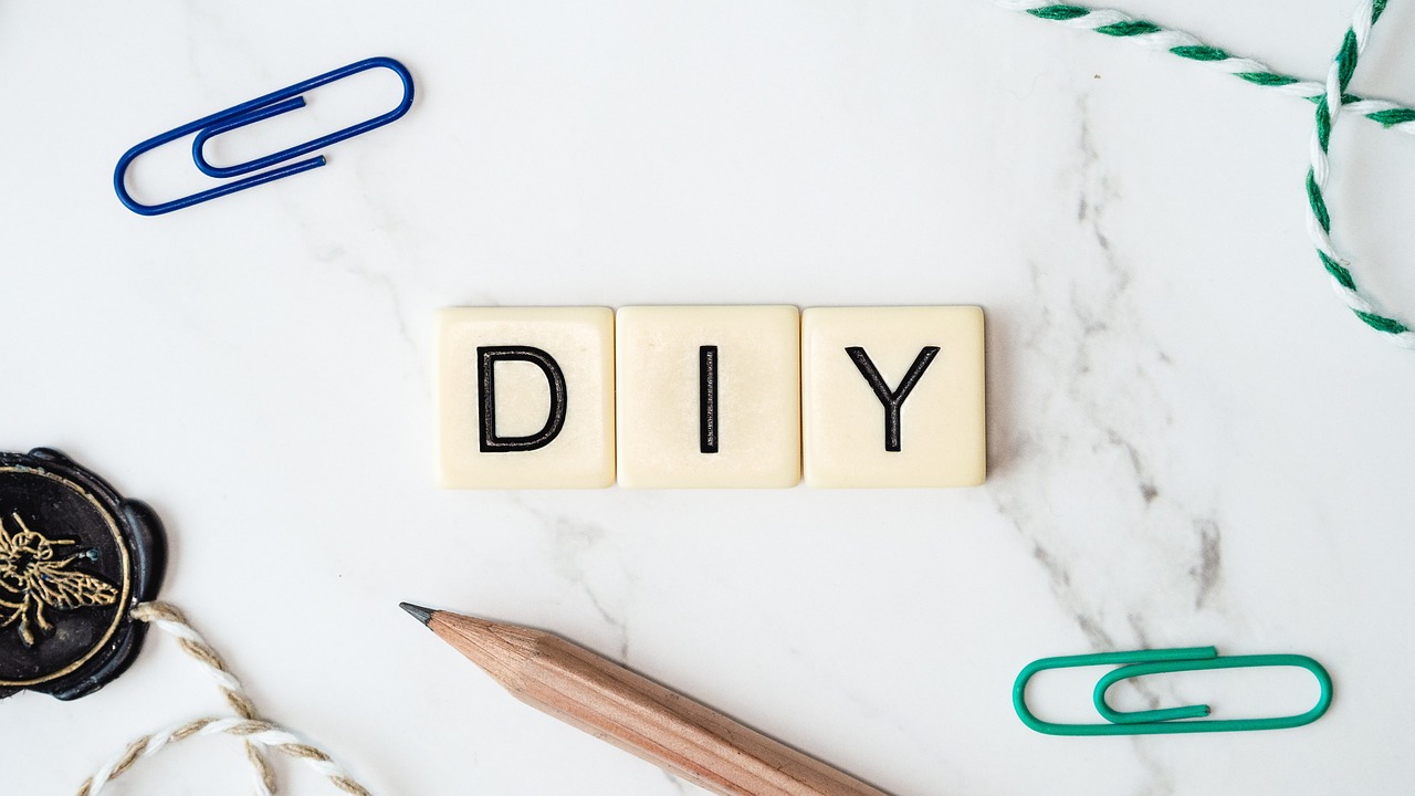 DIY-renoveringar som sparar pengar: En guide i hur du gör det själv och minskar kostnaderna.